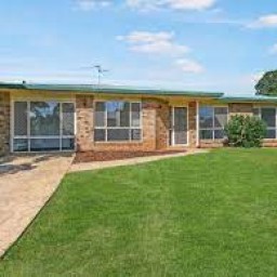 1 Robindale Drive Darling Heights Queensland