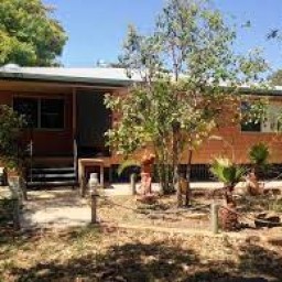 32 Bottletree Avenue Blackwater Blackwater Queensland