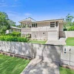 95 Pine Mountain Road Holland Park Queensland